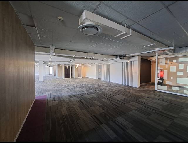 1,182M² OFFICE TO LET IN ILLOVO